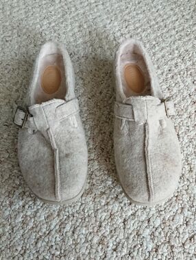 Hotter affection Cozy felt Slip-On Shoes in Oatmeal color size 8